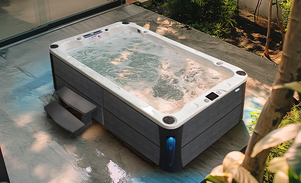 Deck Series Whitehouse hot tubs for sale
